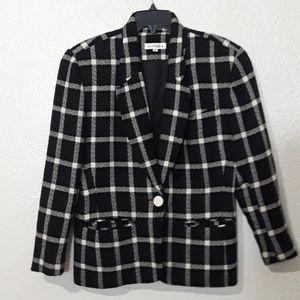 Ann Taylor • Black & cream color blazer. Sz. 6